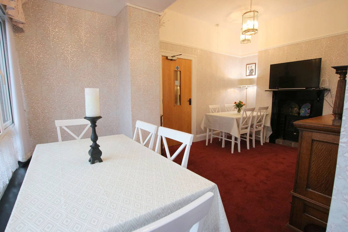 image of Greylands Guesthouse Llandrindod Communal Areas 023