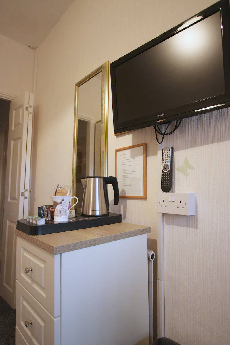 image of Greylands Guesthouse Llandrindod Single Room Skylark 004