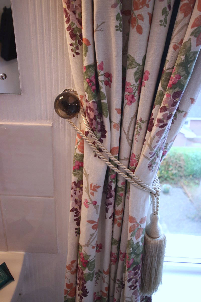 Click here to view the image of Greylands Guesthouse Llandrindod Single Room Starling 023 at higher resolution. An image of Greylands Guesthouse Llandrindod Single Room Starling 023 goes here.